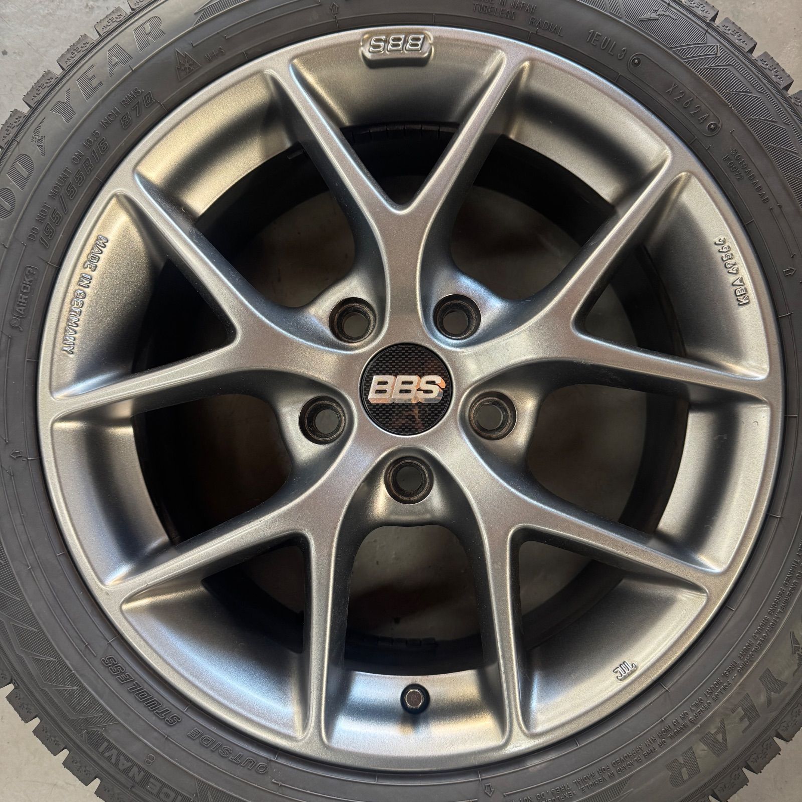 格安出品！2020年 アイスナビ7 215/55R16 pcd112 VW等 グッドイヤー ICE NAVI (アイスナビ) 7 日本製 (2024年製) /R16