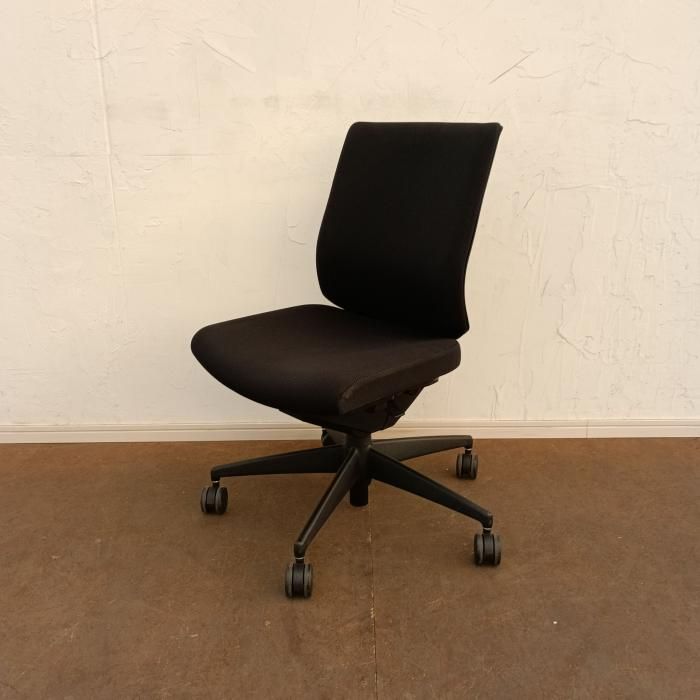 コクヨ オフィスチェア 肘なし ウィザード CRS-G 1820 F 6 2017年製 ブラック 肘無し デスクチェア チェア イス 椅子