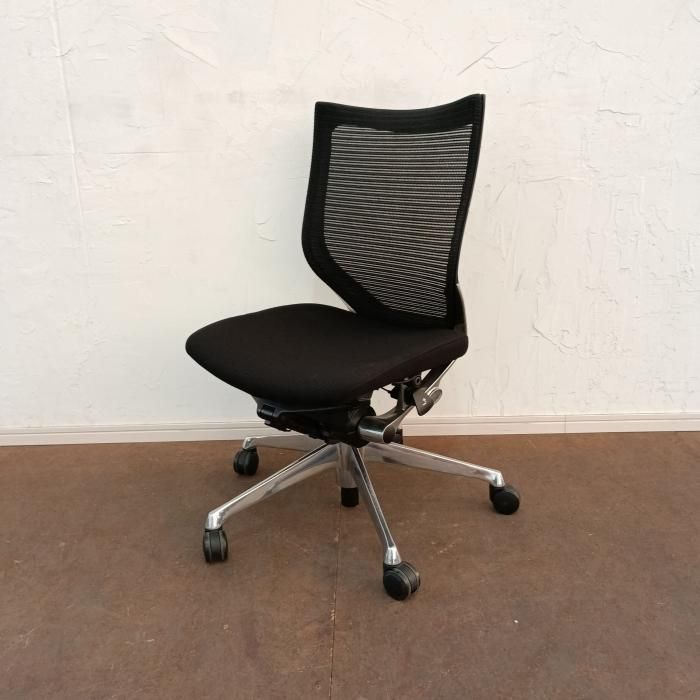 オカムラ オフィスチェア 肘あり Baron バロン CP 43 BR FDF 1 2012年製 ブラック デスクチェア チェア イス 椅子