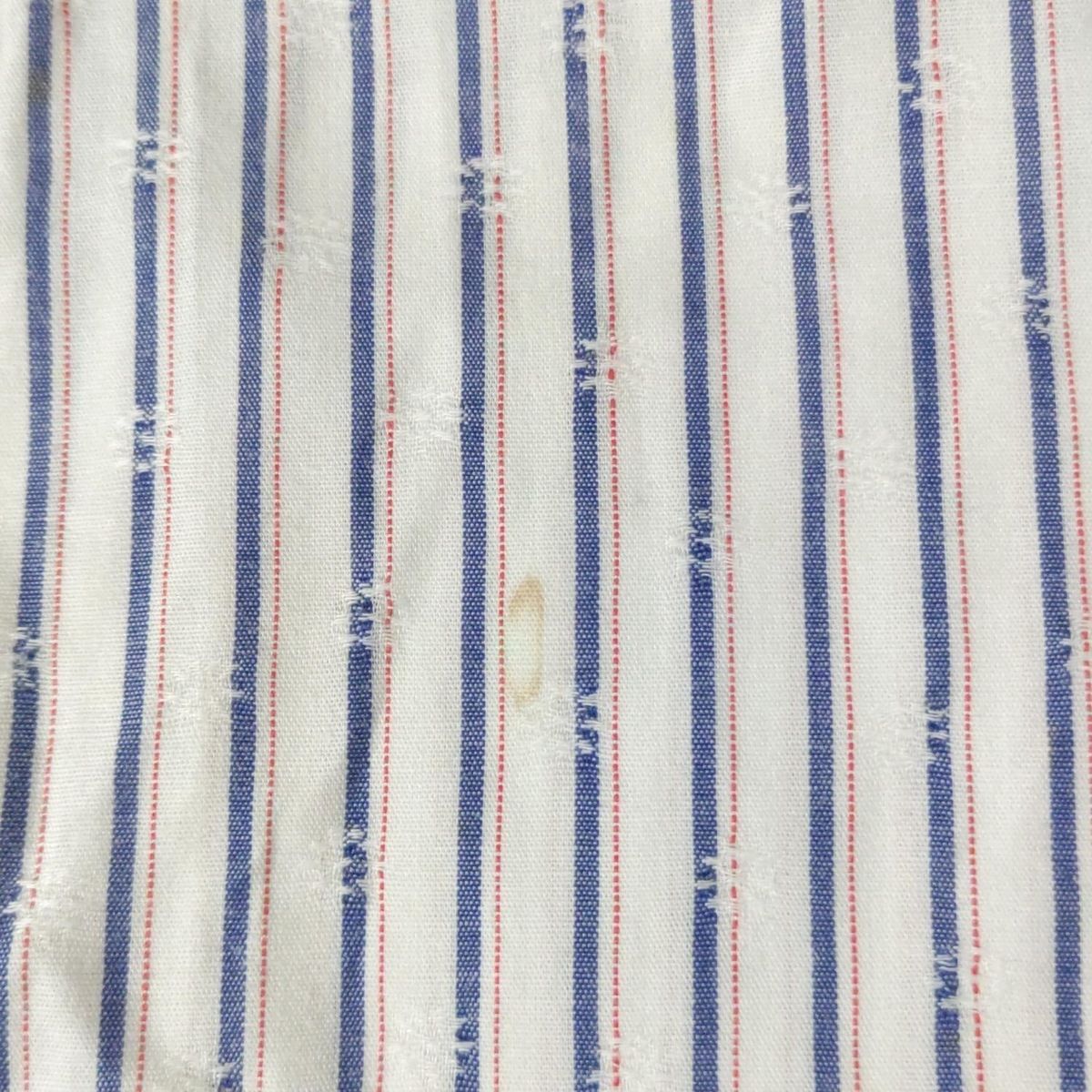 - 白×ブルー×レッド