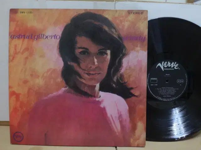 日本 LP Astrud Gilberto ー 1968 年 早い