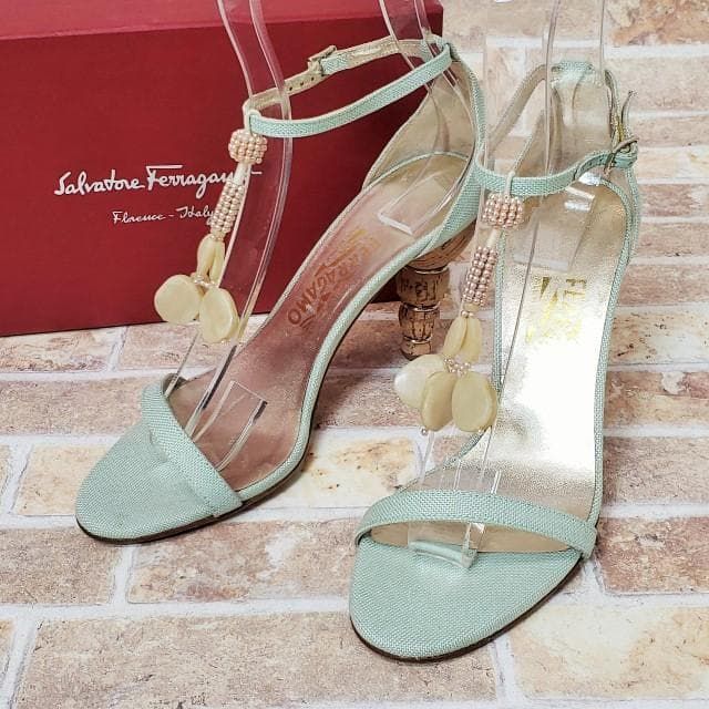 フェラガモ ☆ コルクヒール ビーズ ストラップ サンダル 6.5 ミント系 伊製 イタリア製 Salvatore Ferragamo