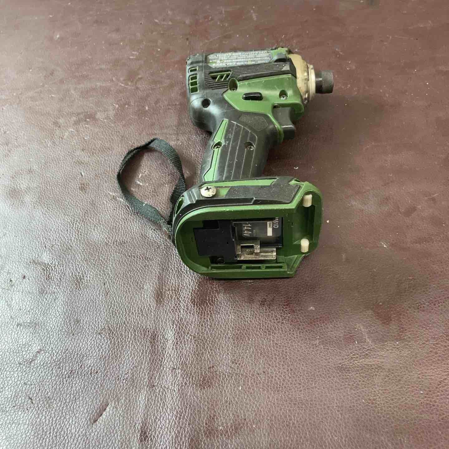 コードレスインパクトドライバー 14.4