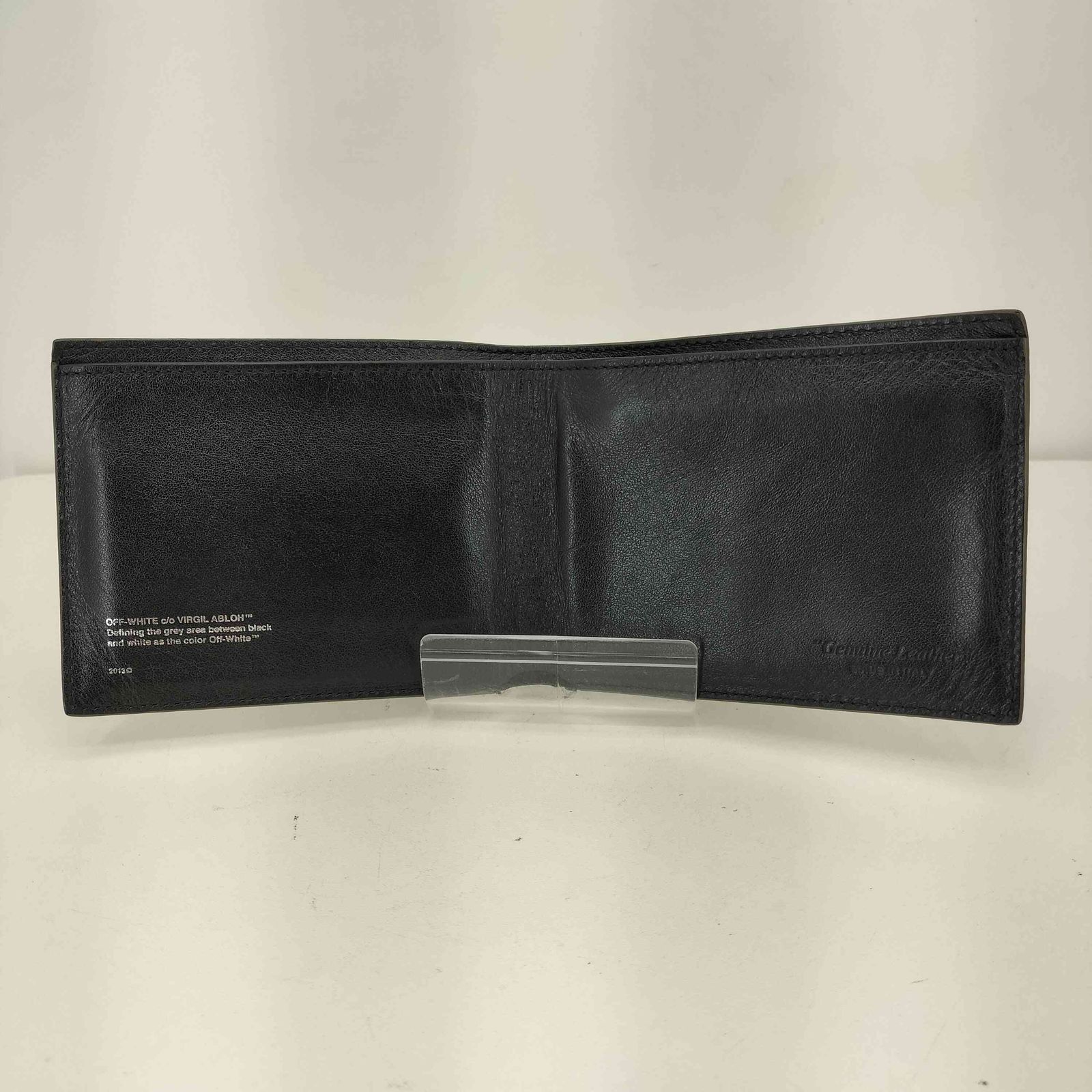 オフホワイト OFF-WHITE BI-FOLD バイフォールド 迷彩 レザー 二つ折り