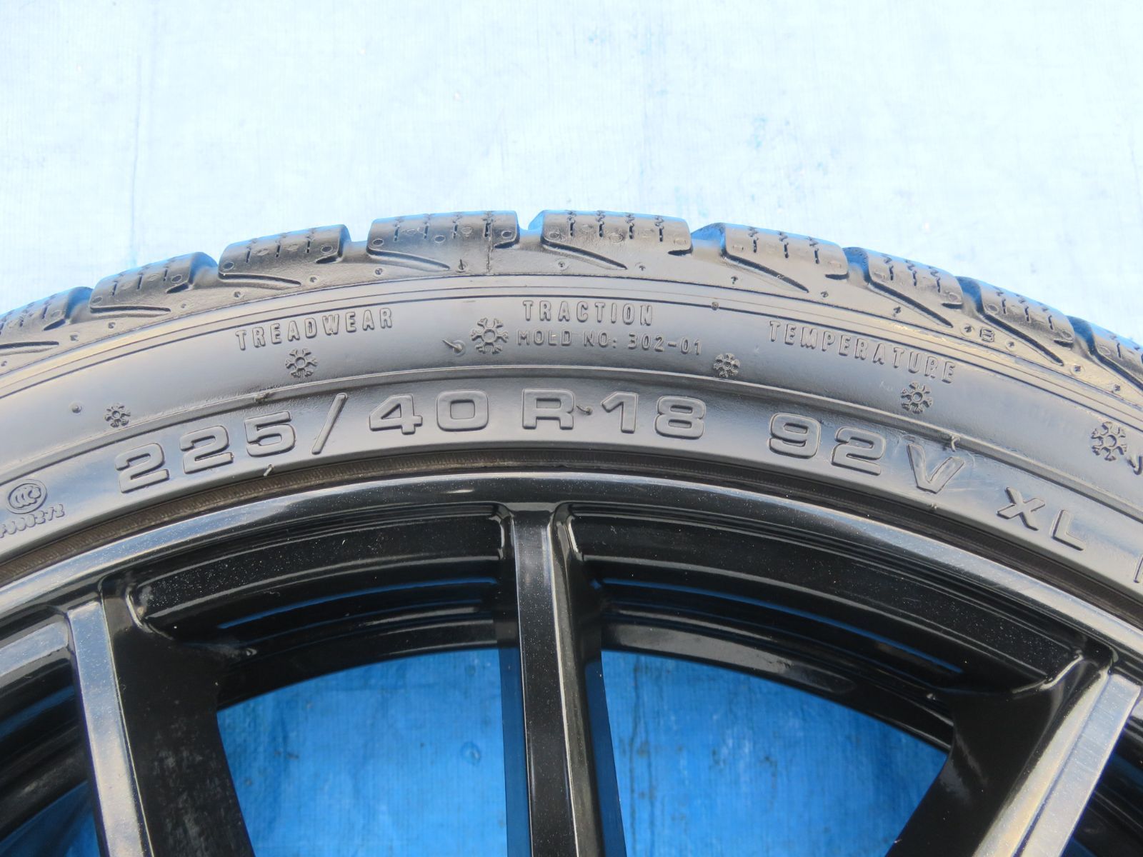  SFC 3945 シュナイダー SQ 27 18インチ 18 7 J 50 5穴 PCD 114 3 ホイールタイヤ 225 40 R スタッドレスタイヤ 2019年製 ４本セット インプレッサ プリウス ノア ヴォクシー 18インチ タイヤ ホイールセット