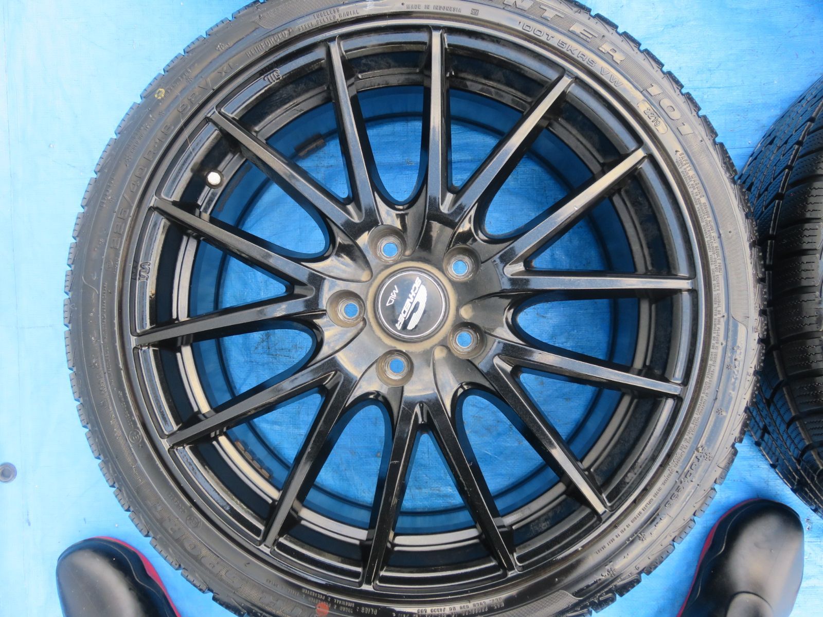 スタッドレスタイヤ