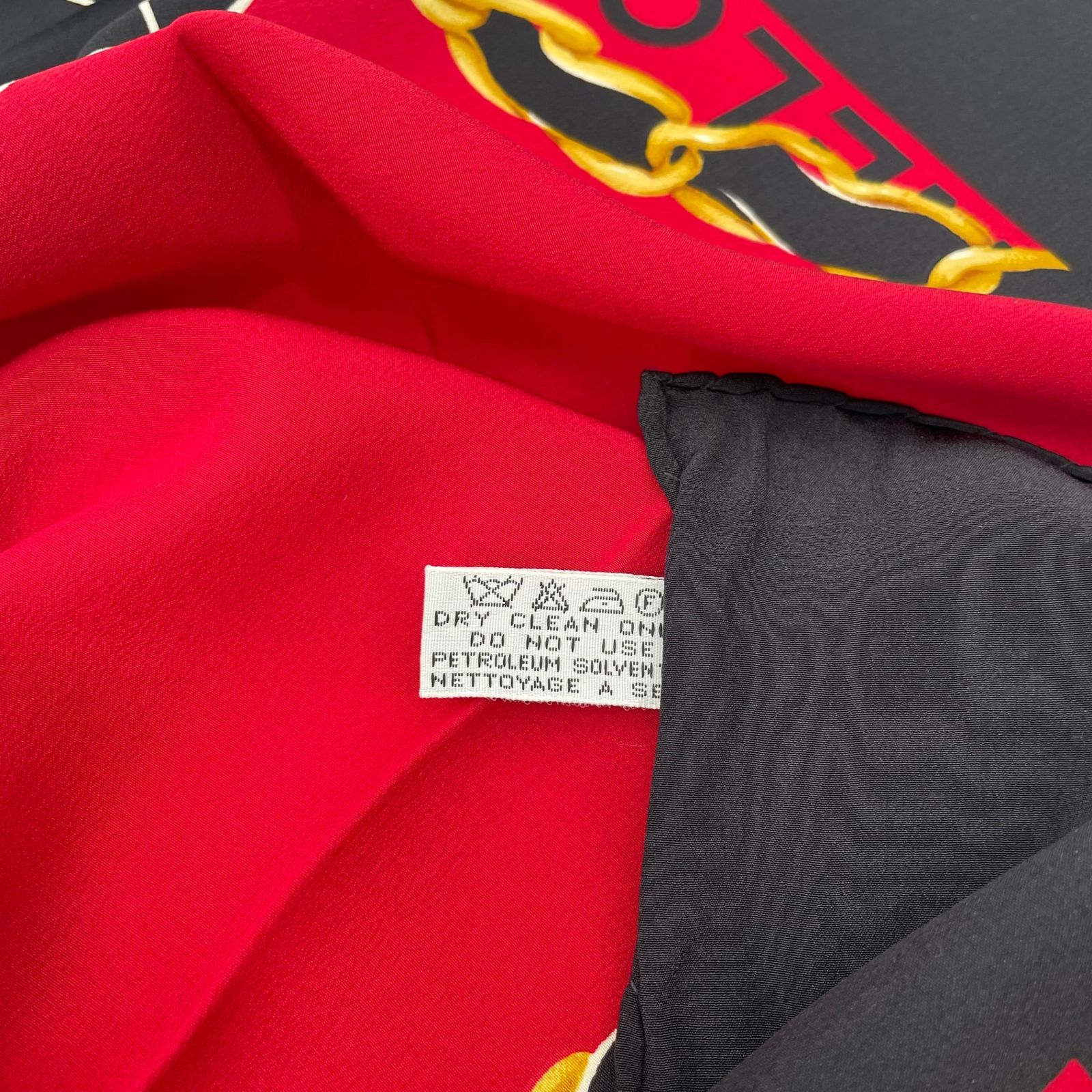 新品同様 CHANEL シャネル スカーフ 大判 シルク マトラッセ柄 ココ