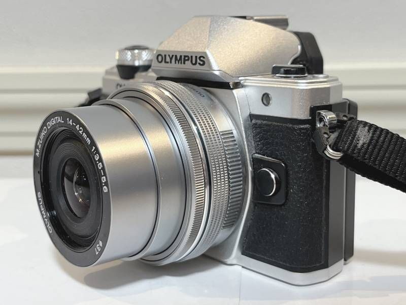 OLYMPUS OM-D E-M10 MarkⅡ ミラーレス一眼 ダブルズームキッド M