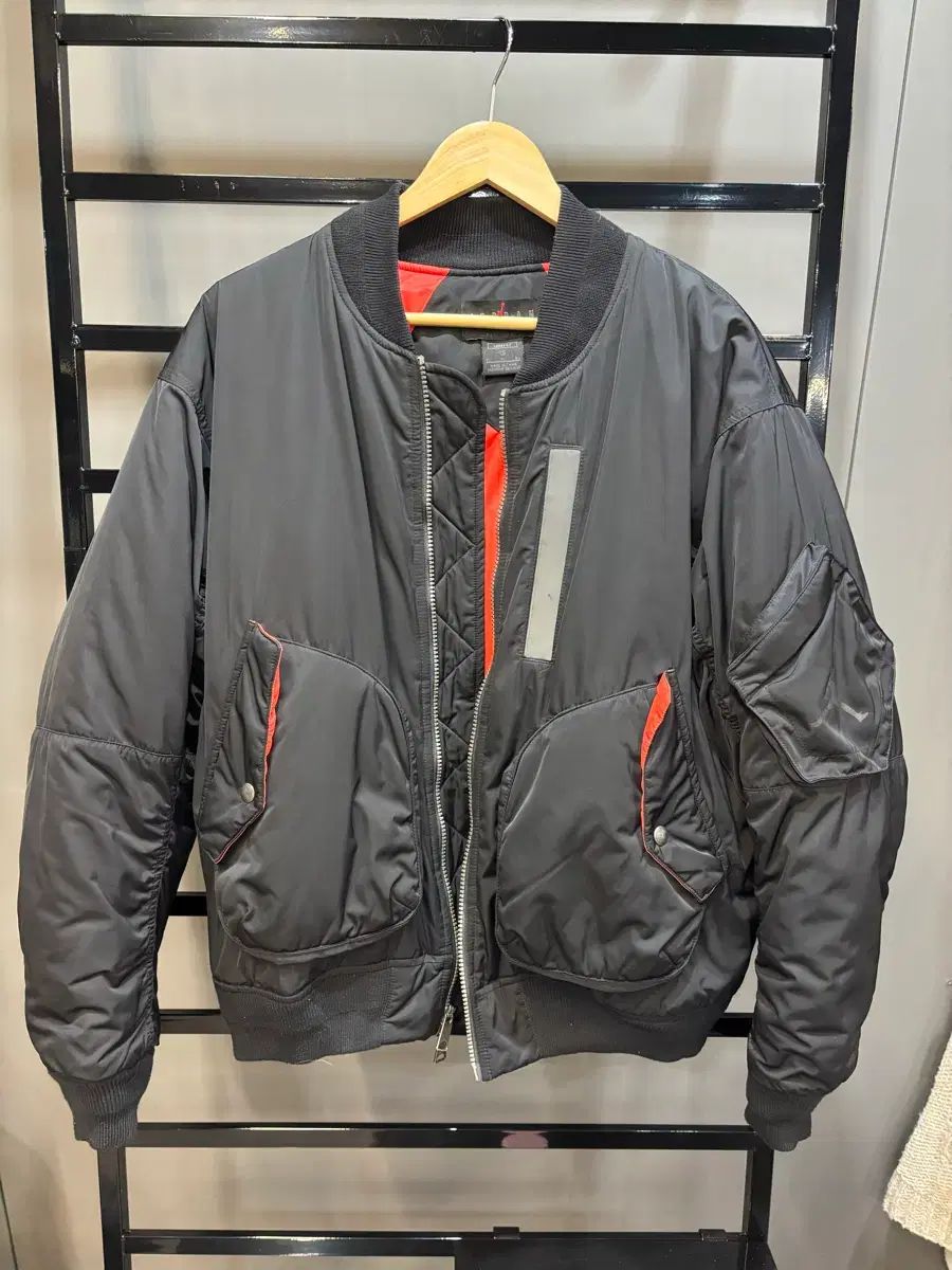 105 ナイキ エアジョーダン MA 1ジャケット 8 5