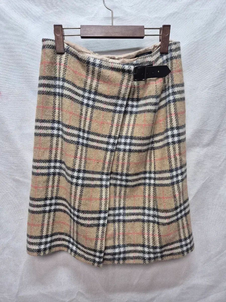 BURBERRY バーバリー ノヴァチェック Nova Check ウール スカート