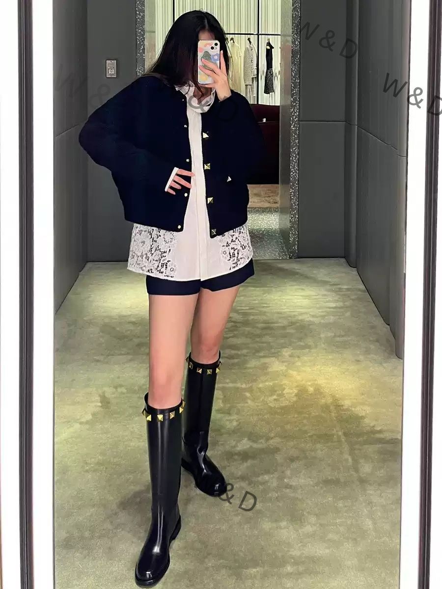  レディース ロングブーツ 本革 ピンヒール フラットソール ニーブーツ サイドバックル リベット ビンテージ モード おしゃれ 秋冬 2025 クラシックな佇まいにモダンなエッジを添える サイドバックルとリベットが印象的な本革ロングブーツ その他 ブーツ