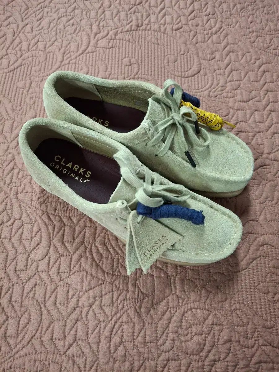 235 Clarks Original Wallabee Suede 2100