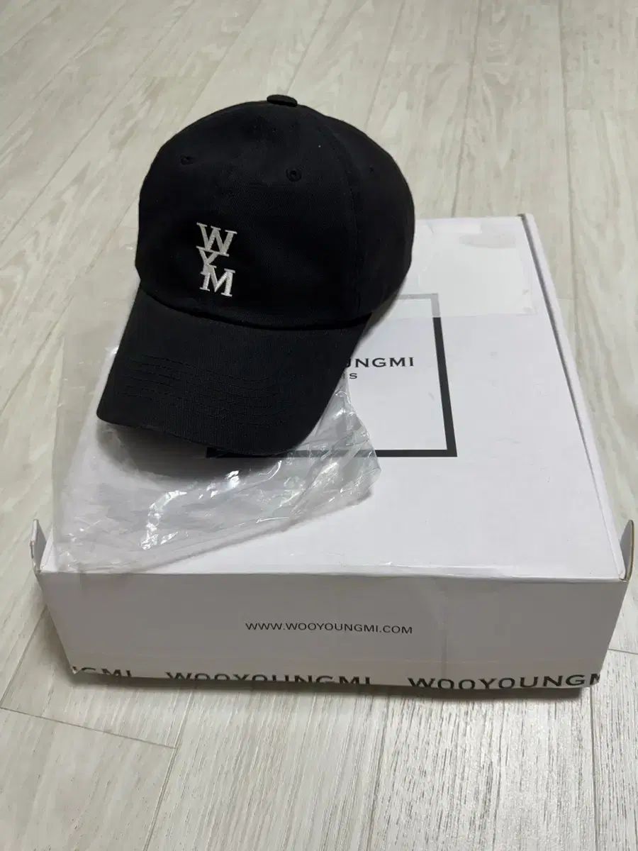 WOOYOUNGMI ウーヨンミ ブラック ベースボールキャップ WYM ロゴ