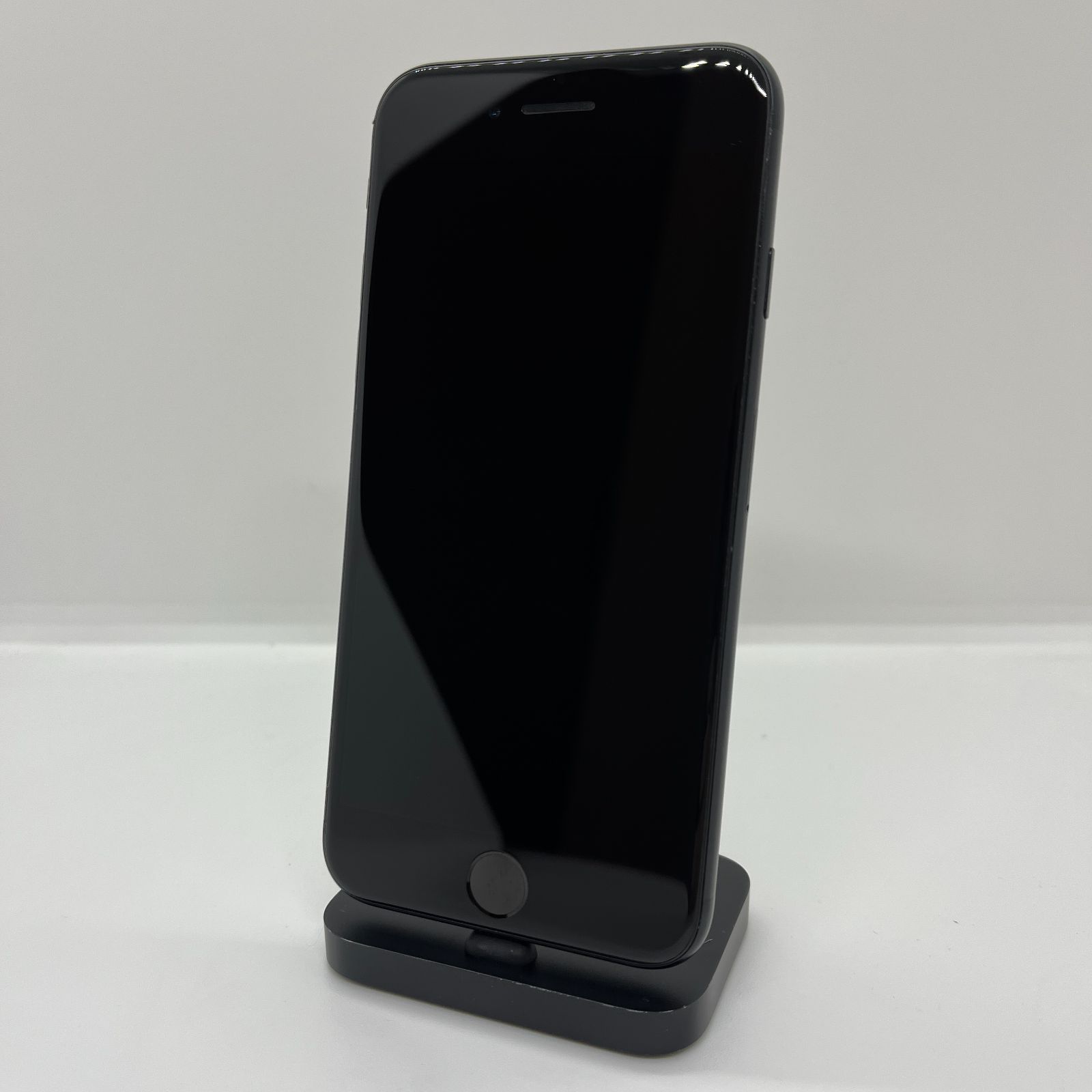 バッテリー最大容量100％】iPhoneSE2 128GB ブラック【SIMロック解除