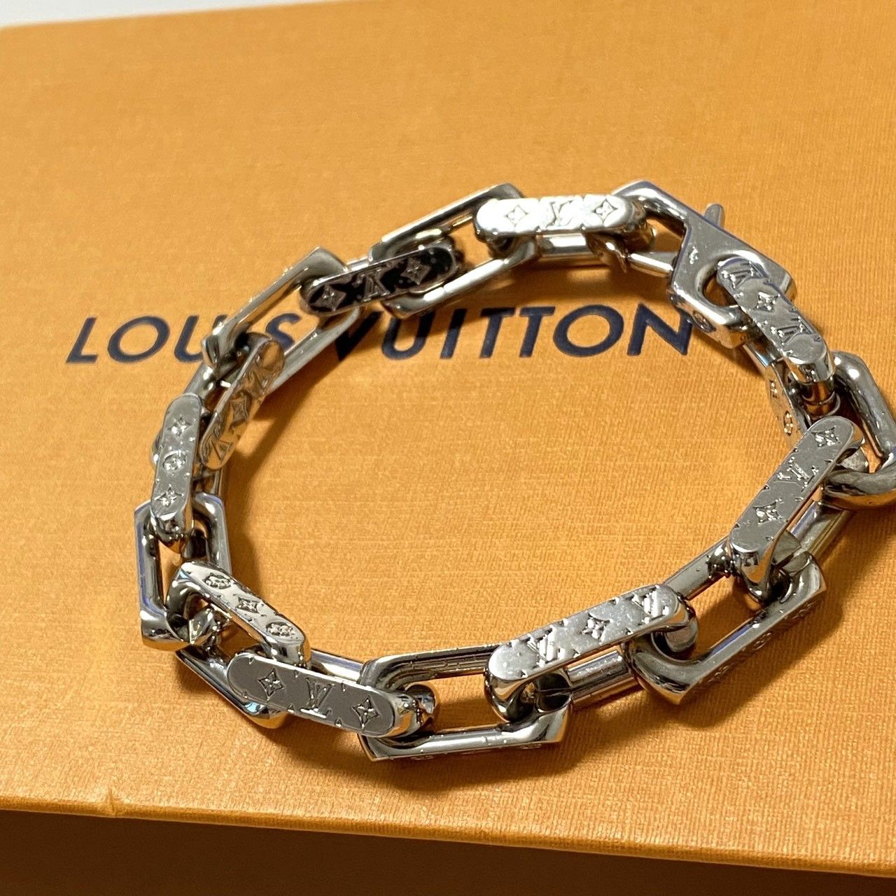 2842 LOUIS VUITTON ルイヴィトン コリエ チェーンモノグラム 