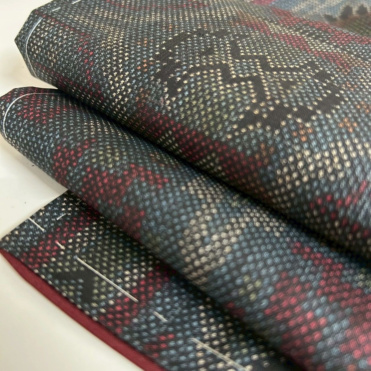 本場大島紬 泥藍染 一元式 裄65 素敵な絣柄 正絹 着物 MK-2025