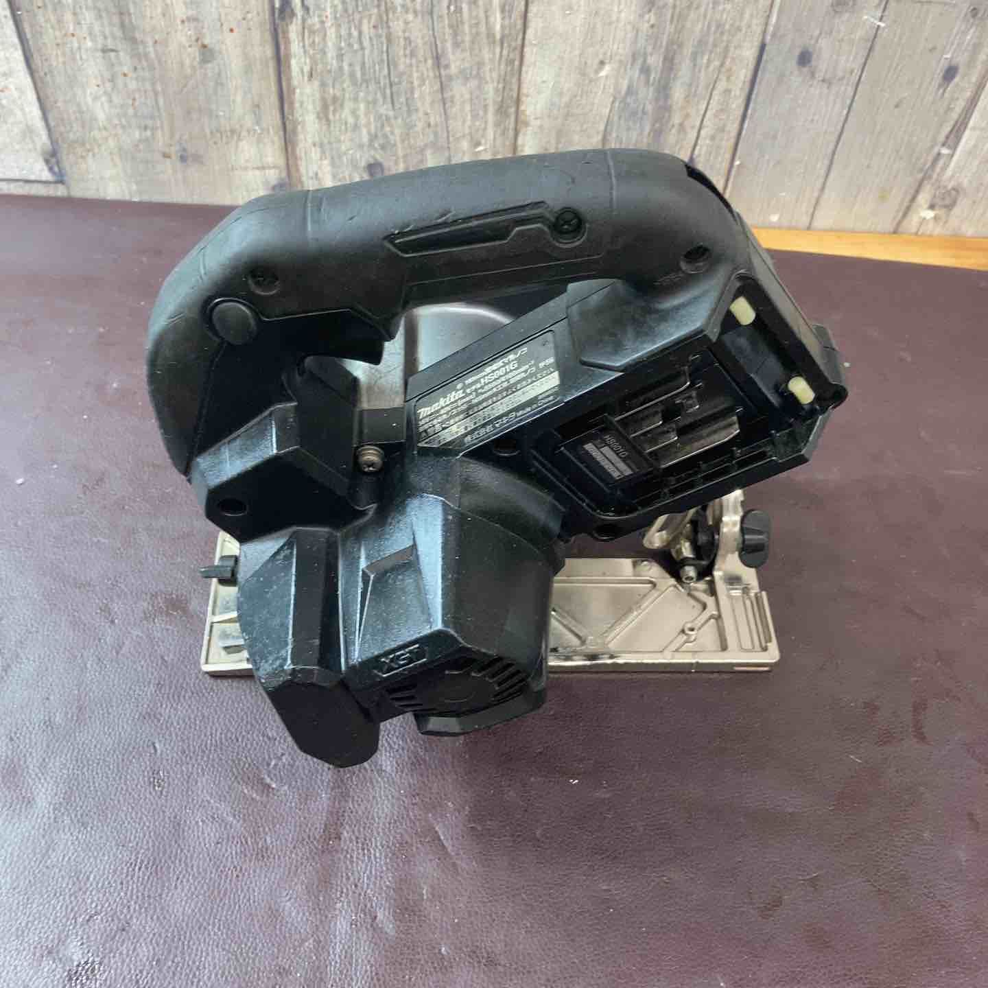 品 マキタ makita コードレス丸のこ 40 V バッテリー 付属 刃カバー無し