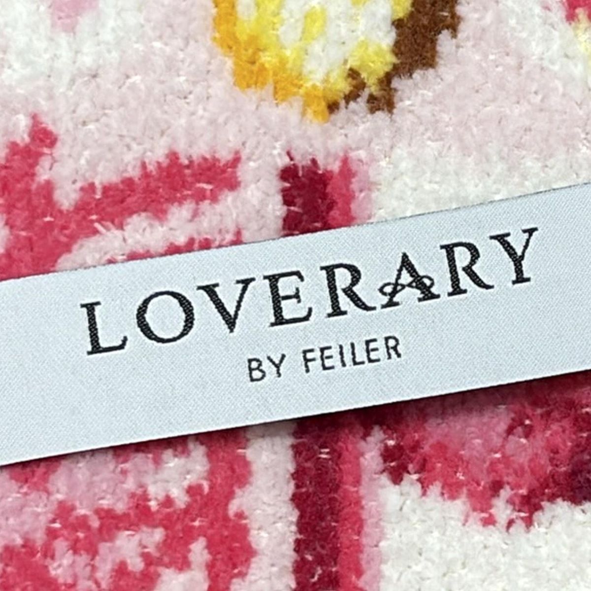 - ライトピンク×ダークブラウン×マルチ