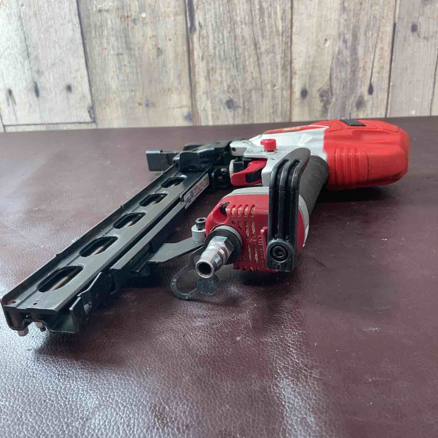  品 マックス MAX 常圧内装エアタッカ TA-232 G 2 4 MA内装 ステープル用 エアネイラ エアータッカー エアーツール