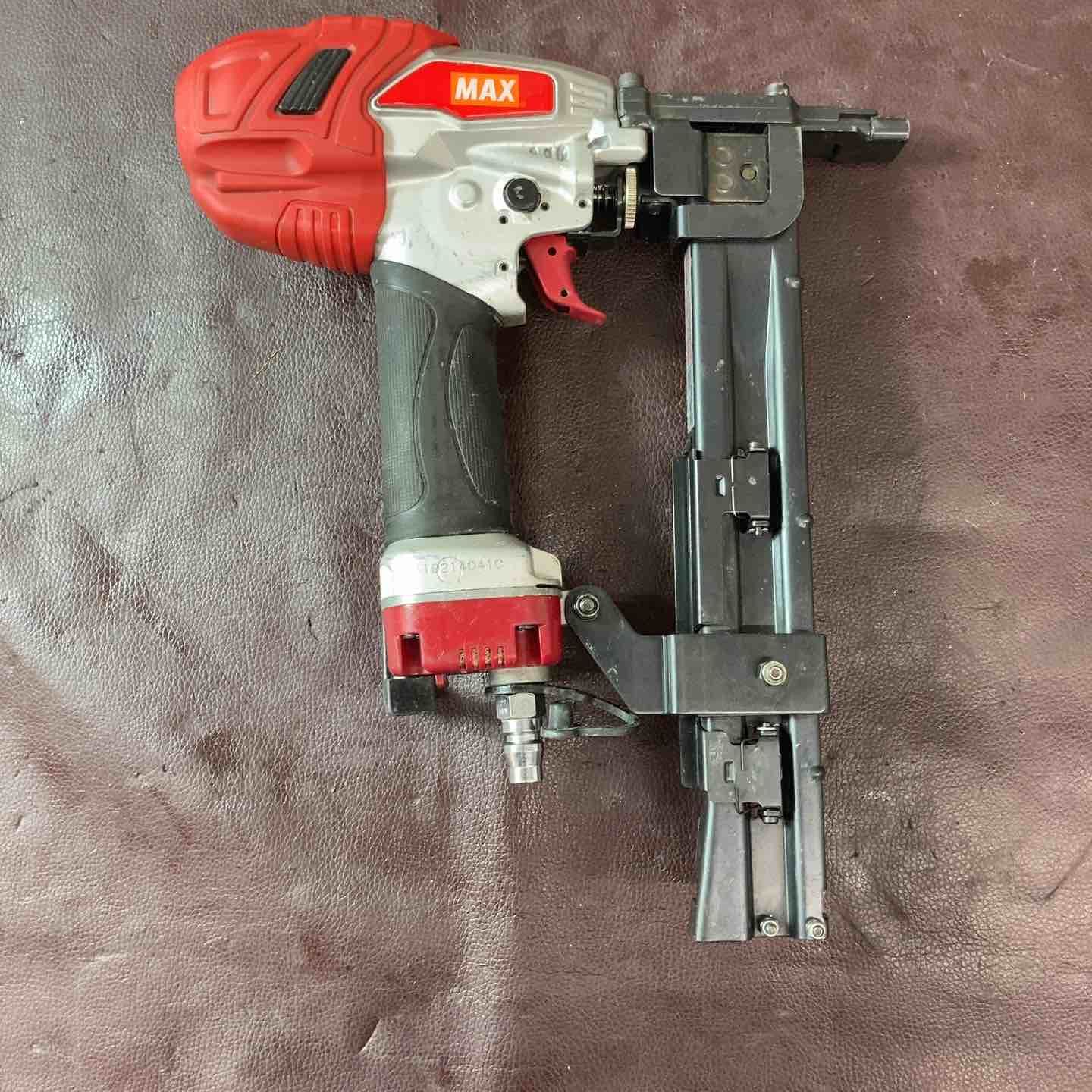 ステープル用 エアネイラ