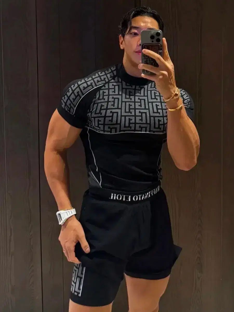 ラピナート シームレス コンプレッション セットアップ 48 50