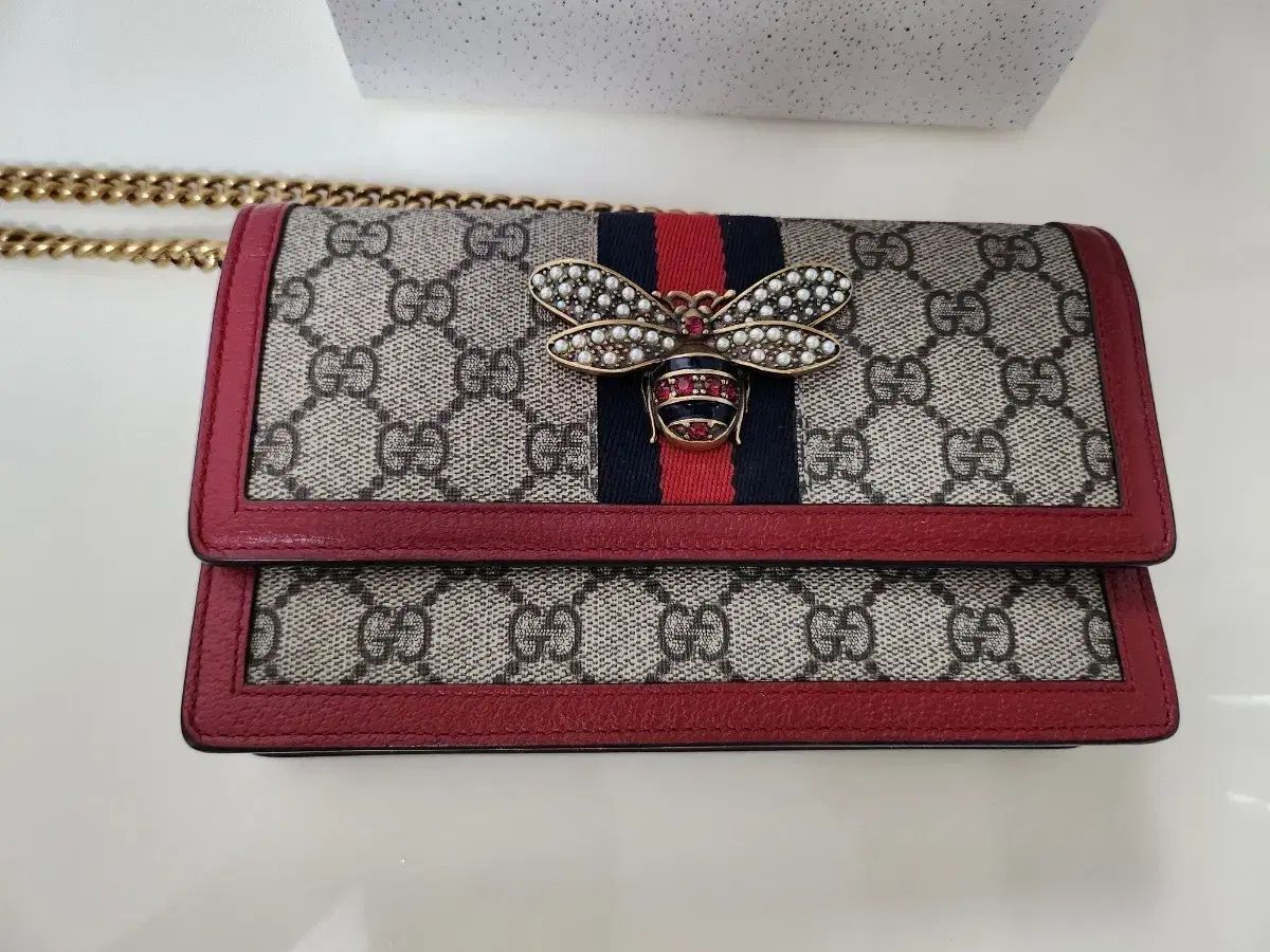 グッチ 3本線 みつばち チェーン バッグ ほぼ