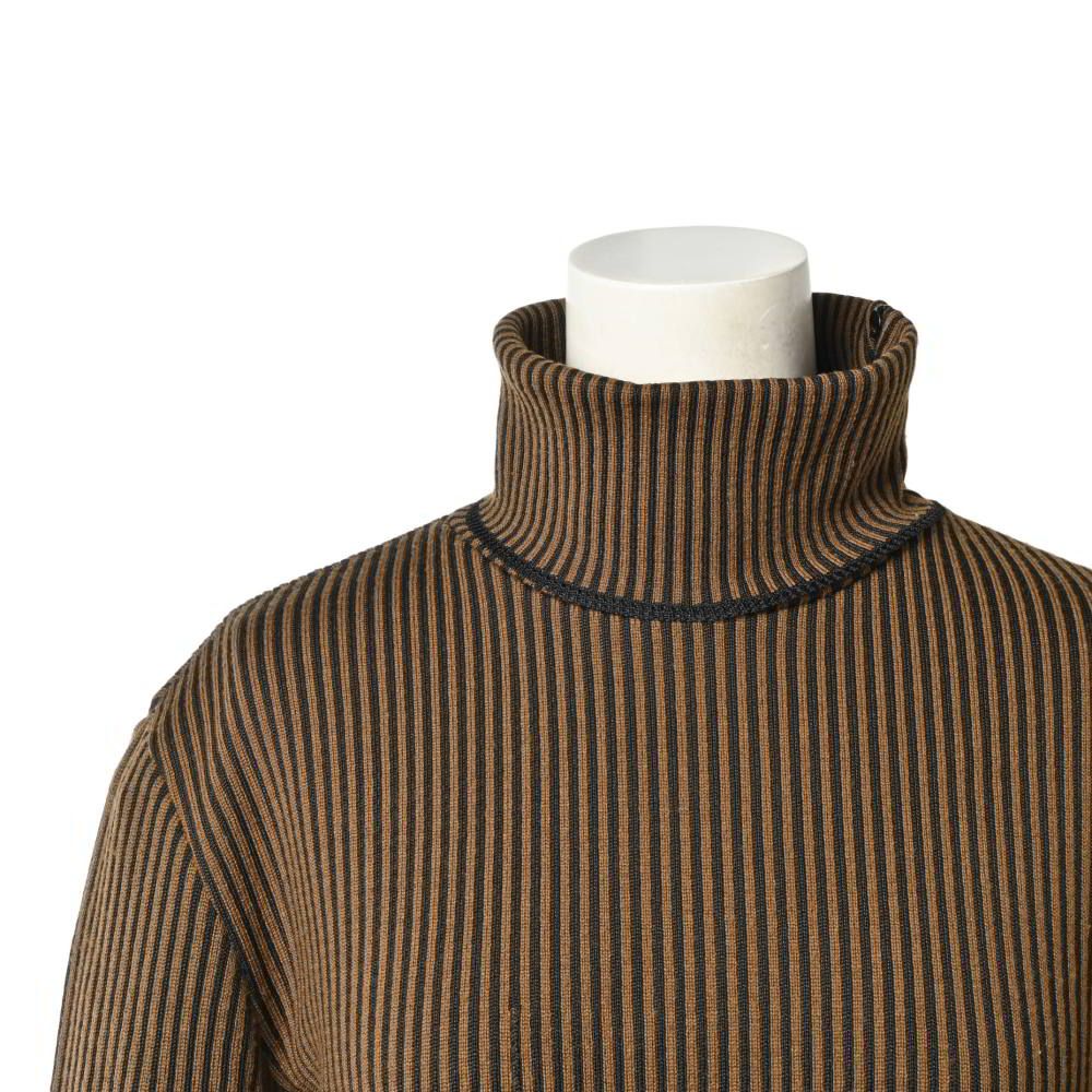 FENDI 裾ロゴ刺繍 ストライプ タートルネック ニット - メルカリ
