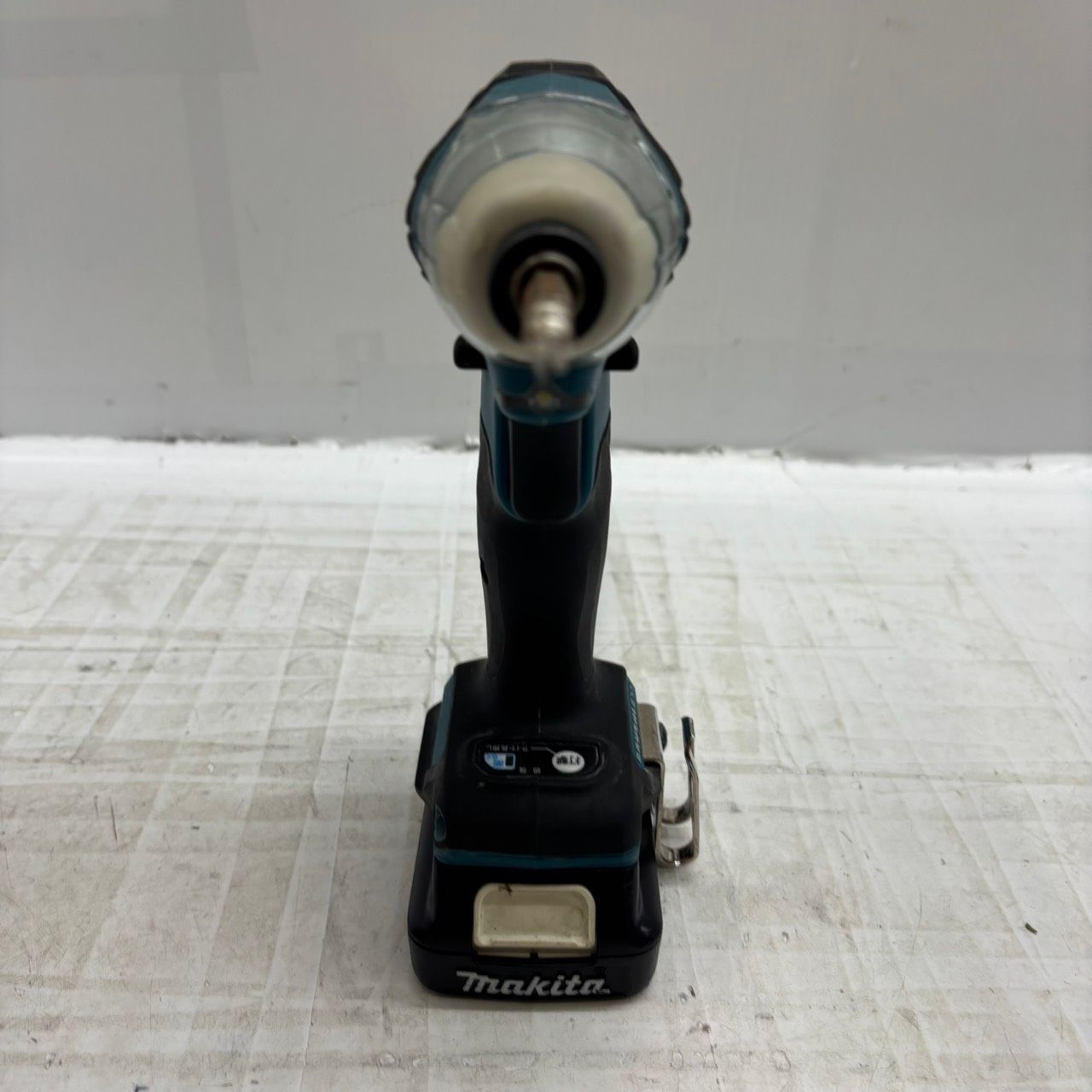 充電式インパクトドライバ