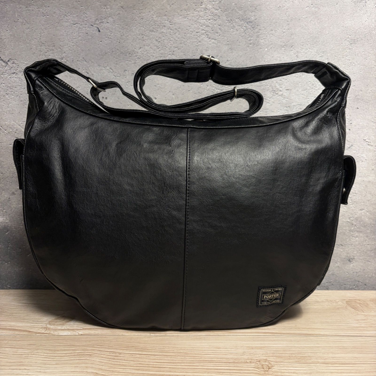 PORTER ポーター フリースタイル ショルダーバッグ ブラック 大容量 経年の風合い シワ感 良個体 斜めがけ メンズ 吉田カバン