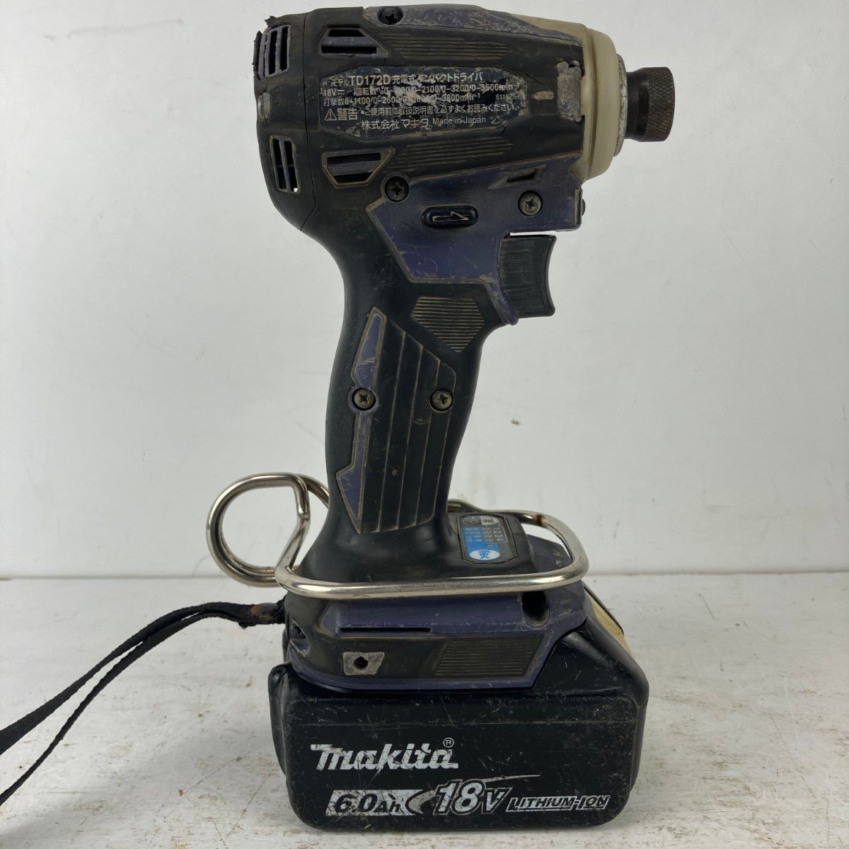 ЗЗMAKITA マキタ 18 v 充電式インパクトドライバ バッテリーx 1付 充電器無し TD 172 D パープル