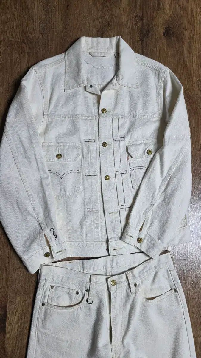 リーバイスxEND タイプ2 568 エクリュ セットアップ