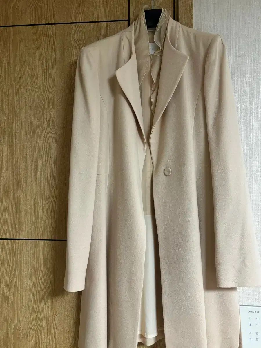 ジゴット ネックフリル ハーフコート トップ コート ベージュ