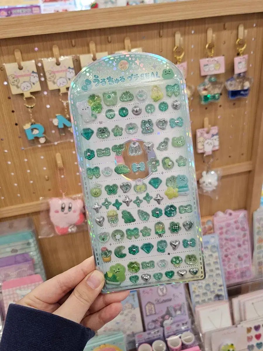 ウルチューリルボンボン ステッカー (グリーン)