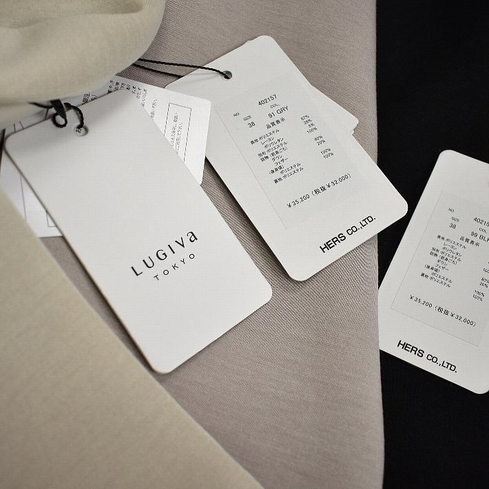 【新品未使用】LUGIVA ルギヴァ ケープコート　ポンチョ ダウン LUGIVA TOKYO】フード付き キルティング×異素材切替 ケープコート