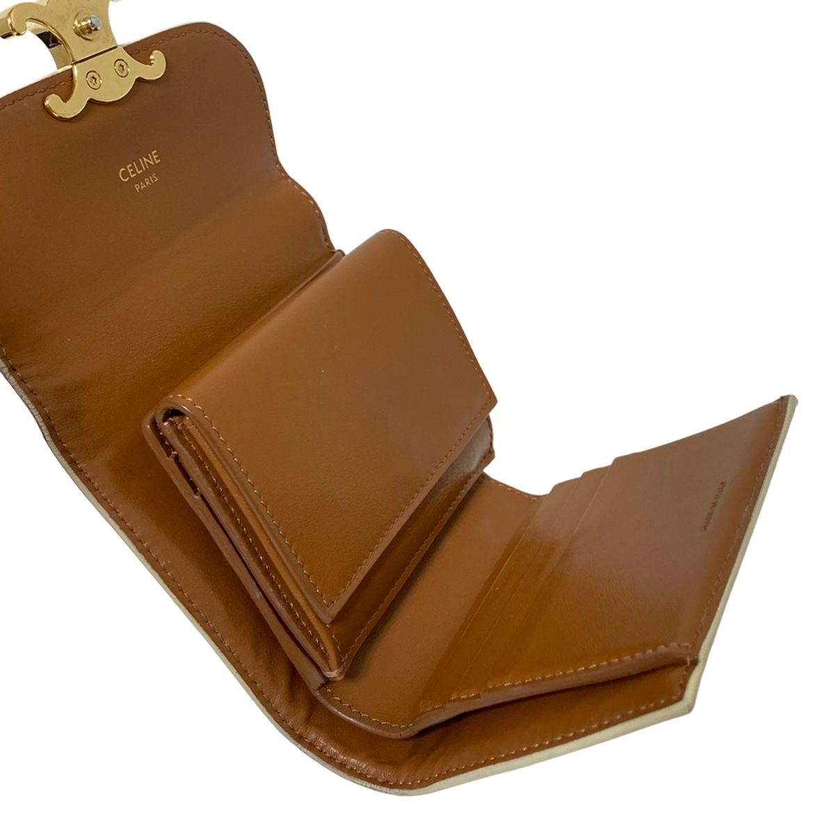 トリオンフ フラップ