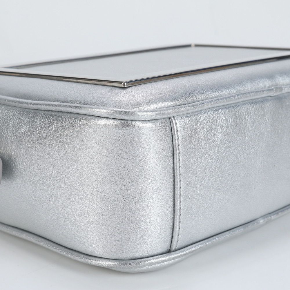 極美品 Roger Vivier ロジェ ヴィヴィエ レザー ショルダーバッグ 斜め