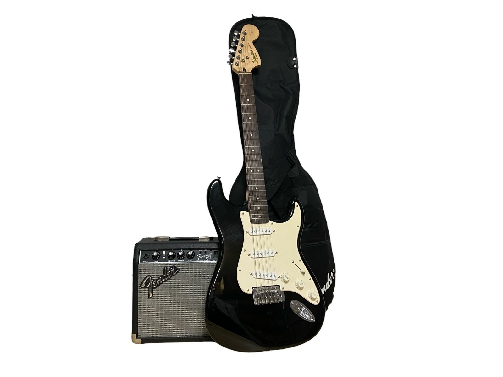 Fender Squier Stratocaster エレキギター ブラック ギター本体 音出し 済み ケース付 アンプはケーブル のため未