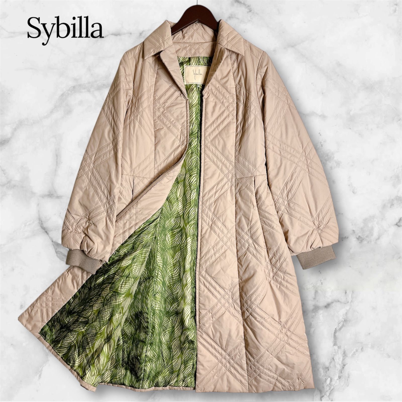 Sybilla シビラ キルティング ロングコート L ピンクベージュ リーフ柄裏地 中綿入り 軽量 上品 シンプル 通勤 通学 上品 華やか 両サイドポケット付き レディース