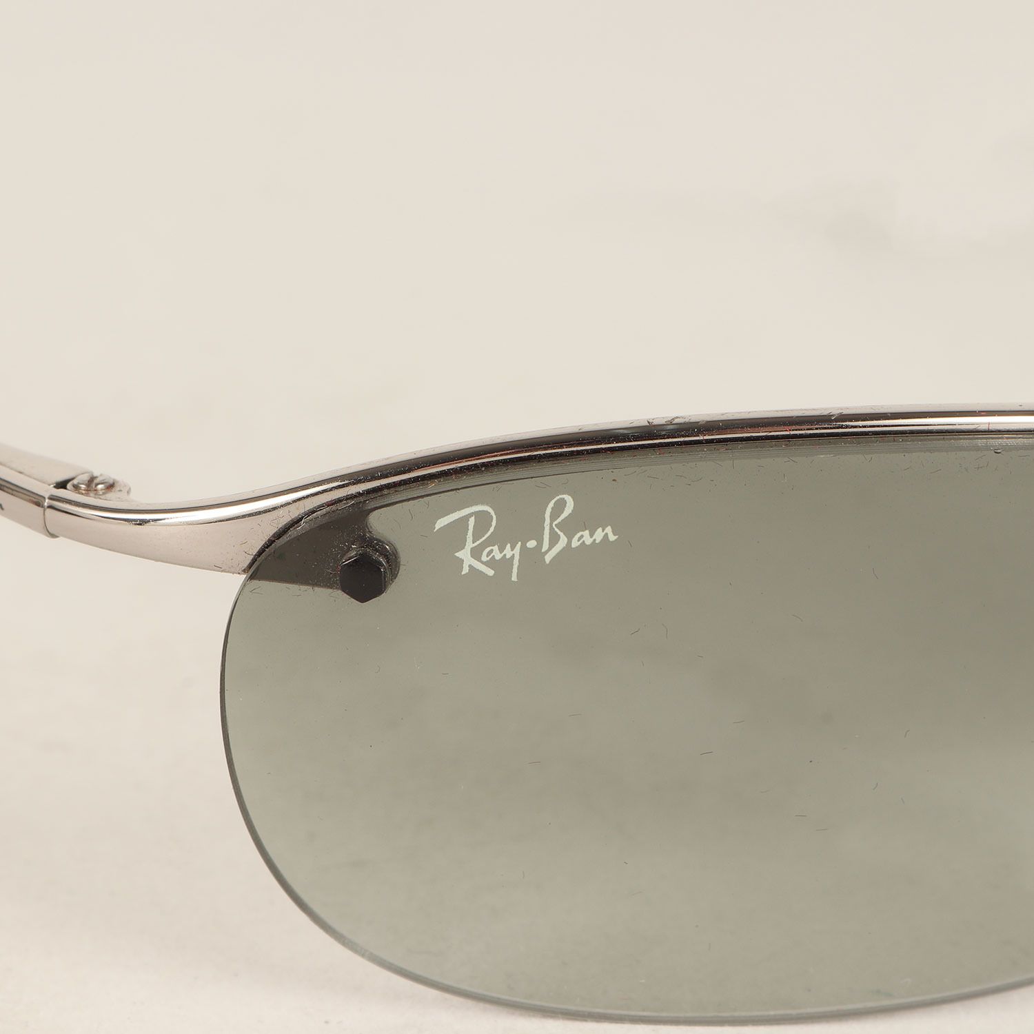 Ray Ban レイバン サングラス | メタル ナイロール サングラス (RB3186 003/11) | シルバーフレーム スモークグラデーションレンズ | 63□15 | イタリア製 ブランド 眼鏡【メンズ】【中古】【K4659】 Ray Ban レイバン サングラス | メタル ナイロール サングラス (RB3186