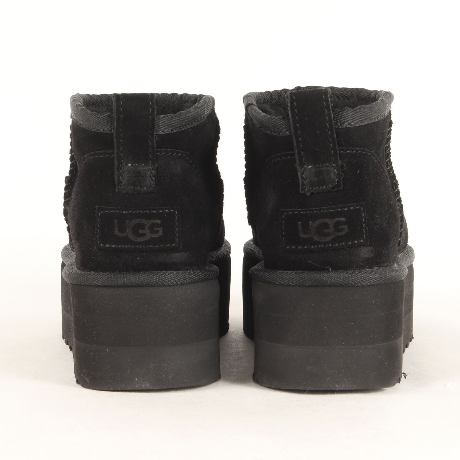 新品未使用 UGG 厚底 ブーツ 25cm US8 黒 新品】UGG アグ サイズ:WMNS US8(25.0cm) | 新型 クラシック ウルトラ