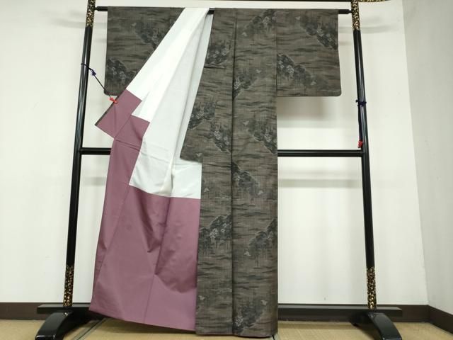 平和屋着物○本場大島紬 9マルキ 樹林風景文 正絹 逸品 DAAY5606ud