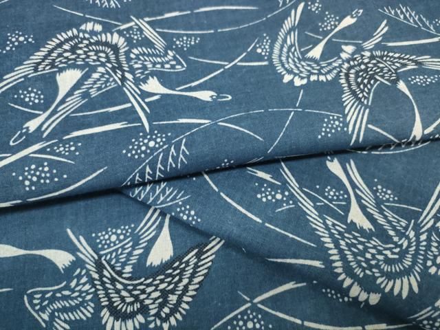 平和屋着物∴夏物　浴衣　反物　着尺　長板　日本美術　正藍染　群れ鶴　綿麻　逸品　未使用　DAAV8291zzz 平和屋着物∴夏物 浴衣 反物 着尺 長板 日本美術 正藍染 群れ鶴 綿麻