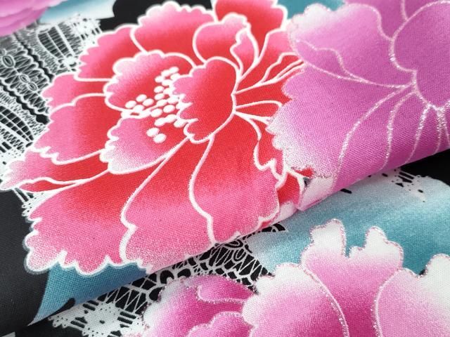 レース牡丹花文 黒地