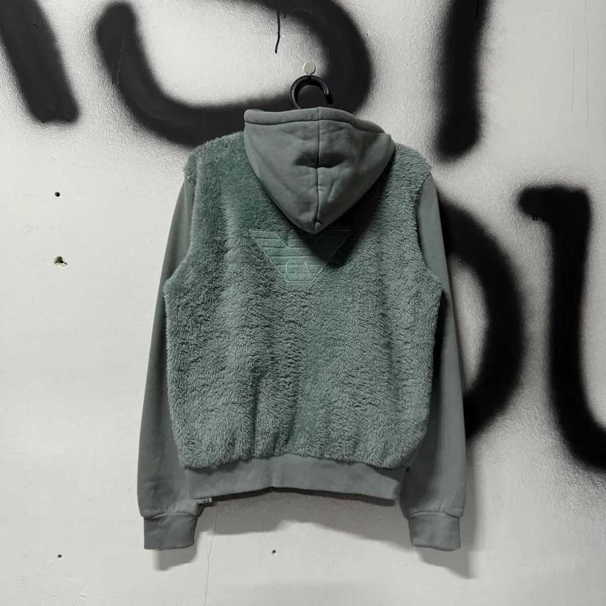 エンポリオアルマーニ BIG ロゴ フリース ジップアップ フーディー 틸