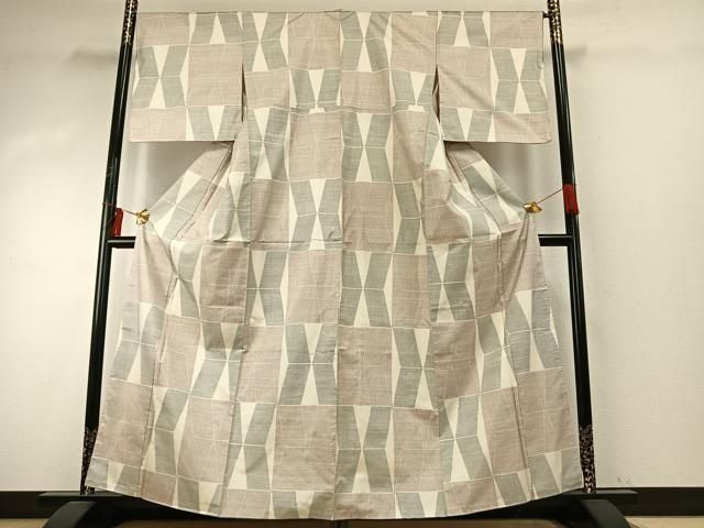 平和屋着物○本場大島紬 白大島 カタス9マルキ 幾何学文様 正絹 逸品