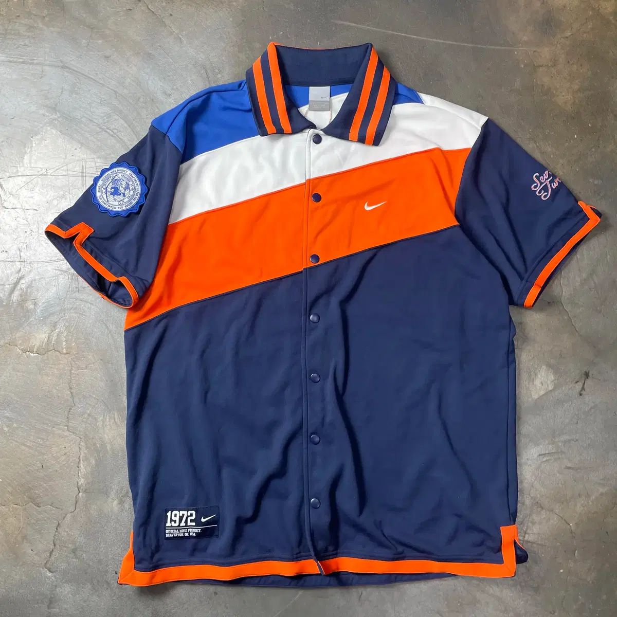 【中古】サカイ コットンジャージーTシャツ 半袖 クルーネック ストレッチ ロゴ 刺繍 2 カーキ 23-03029M サカイ sacai 23SS Cotton Jersey T-Shirt コットンジャージーTシャツ