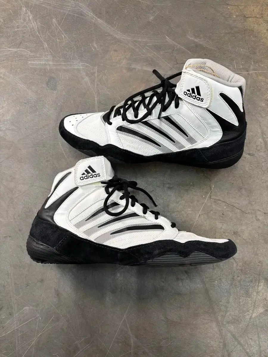 アディダス レスリング あんさんぶるスターズ