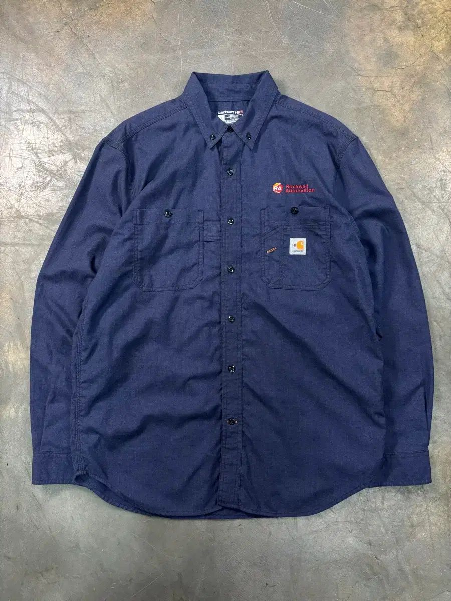 工場 Carhartt FR シャツ