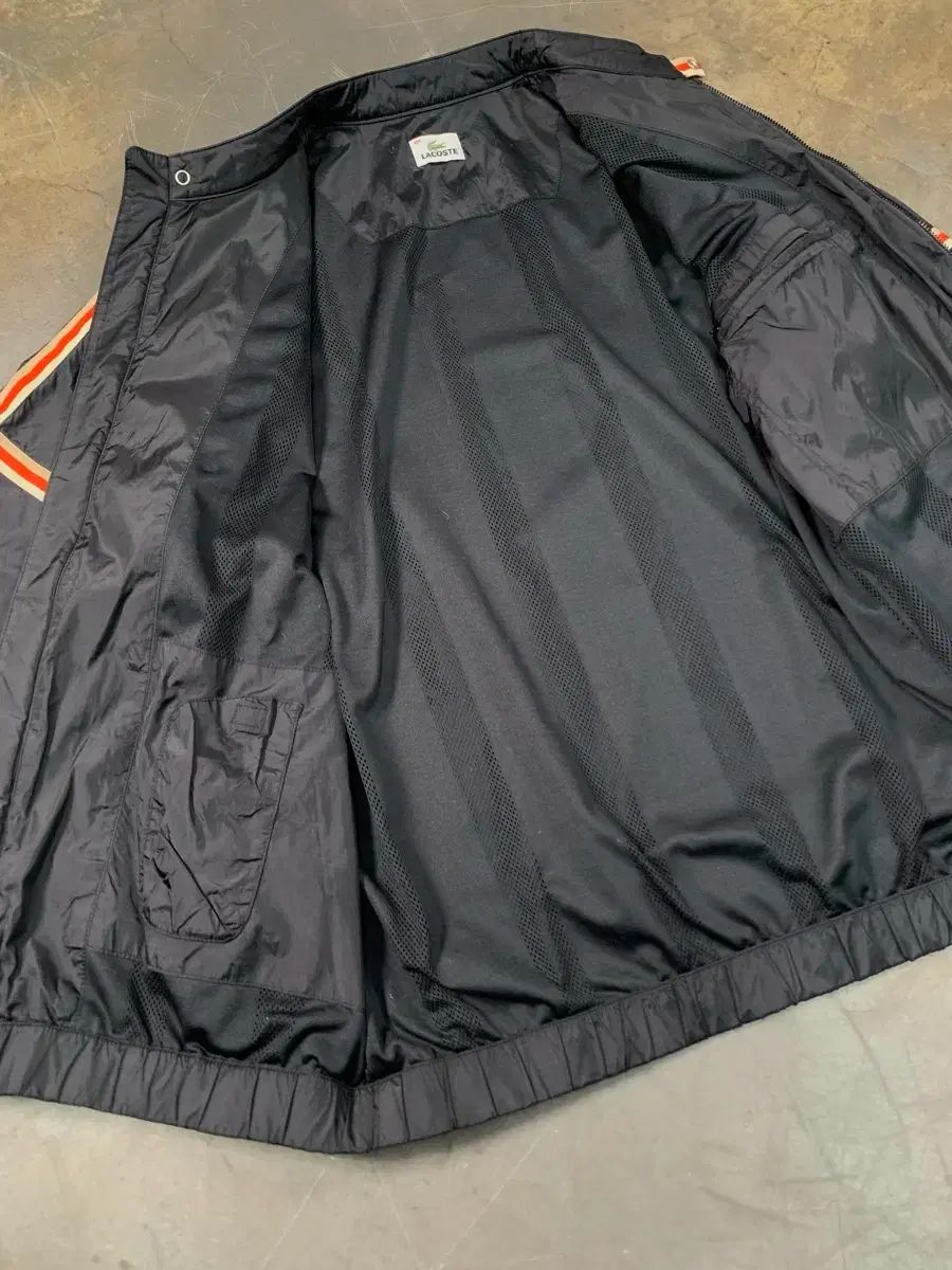 ラコステ 最新 ナイロン バイカージャケット LACOSTE（ラコステ