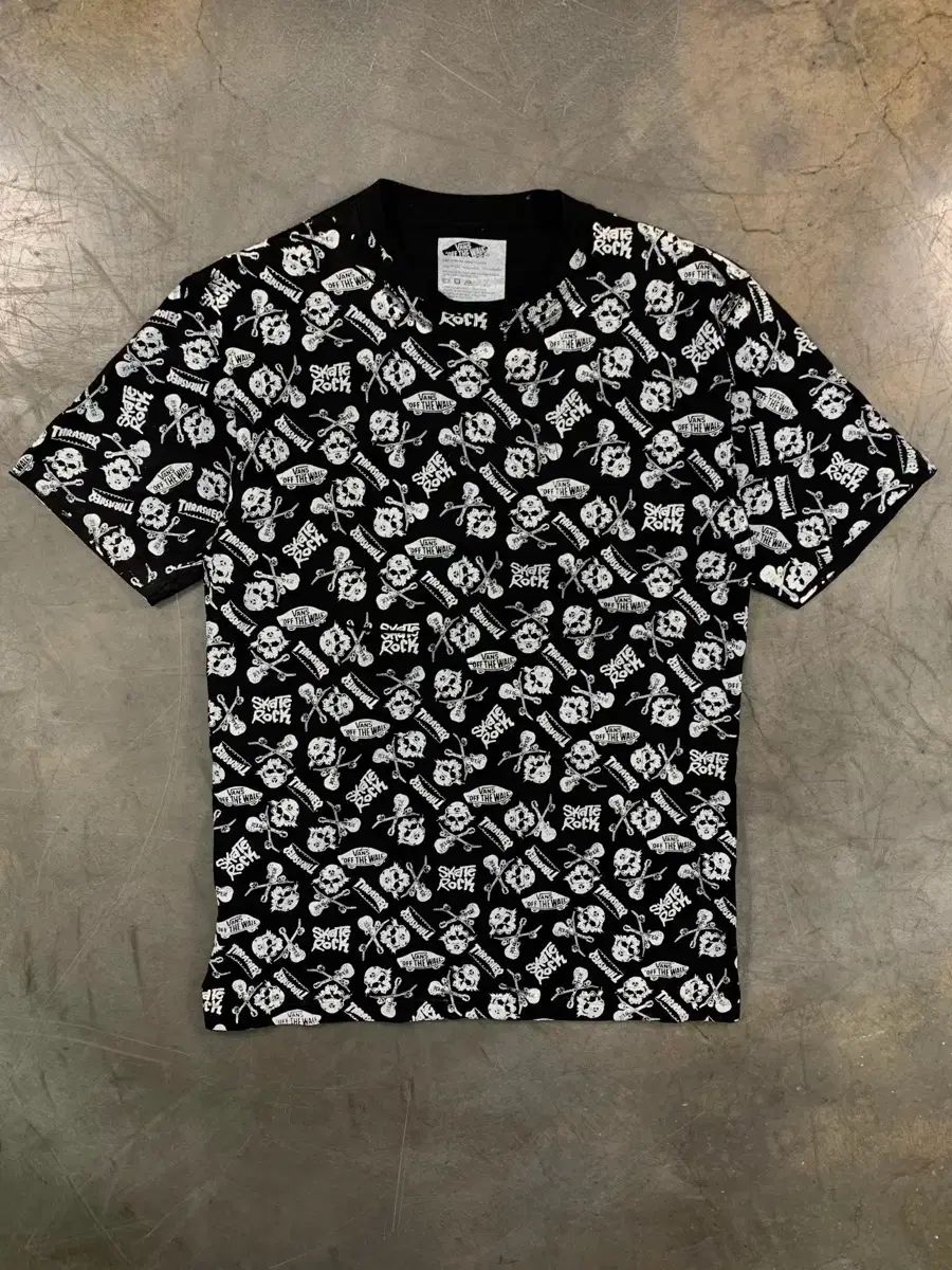 THRASHER（スラッシャー） X VANS ヴァンズ スカル 半袖Tシャツ